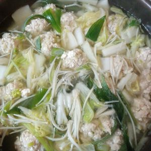 907307の作ってみた!投稿(ふわふわ鶏団子と白菜の春雨スープ)