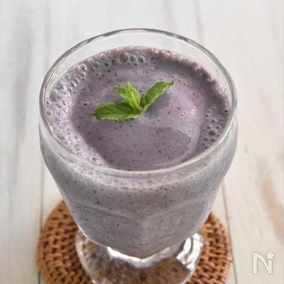 ブルーベーリーとバナナの豆乳スムージー