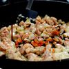 『ガパオライス』肉のうま味に野菜の彩り、香りと辛味が生む一皿の工程5