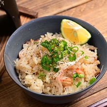 隠し味はすだち「カニバター釜飯」