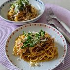 【マイタケとロースハムとブロッコリースプラウトのパスタ】