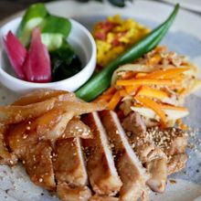 万能ピリ辛みそで！『豚ロースのみそ漬け焼き』