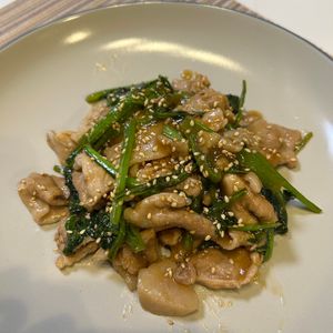 単身赴任おじさんの作ってみた!投稿(小松菜と豚こま肉のスタミナ炒め)