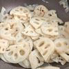 味付けは1つだけ！【れんこんと切り昆布のめんつゆ炒め】の工程5