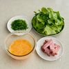 香ばしくて美味しい♩ベーコンレタスチャーハンの工程1