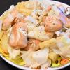 こざかなの作ってみた!投稿(鮭とじゃがいもとキャベツのにんにくオイ味噌バター炒め)