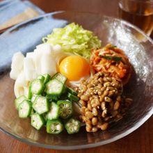 スタミナ満点！ネバネバ冷やしうどん