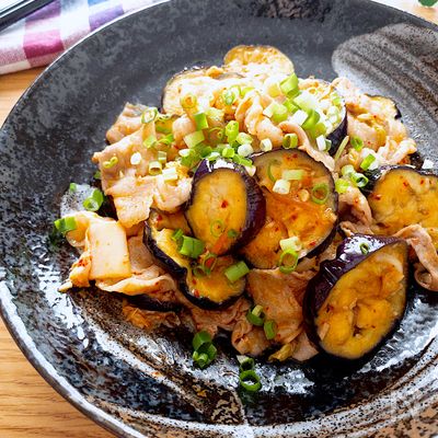 丼にしても美味しい♡なす豚キムチ