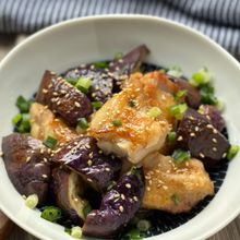 【甘酢がたまらない】鶏と茄子のごま甘酢炒め
