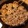 柚子胡椒香る♪【豚こまと蓮根のマヨポン炒め】の工程7