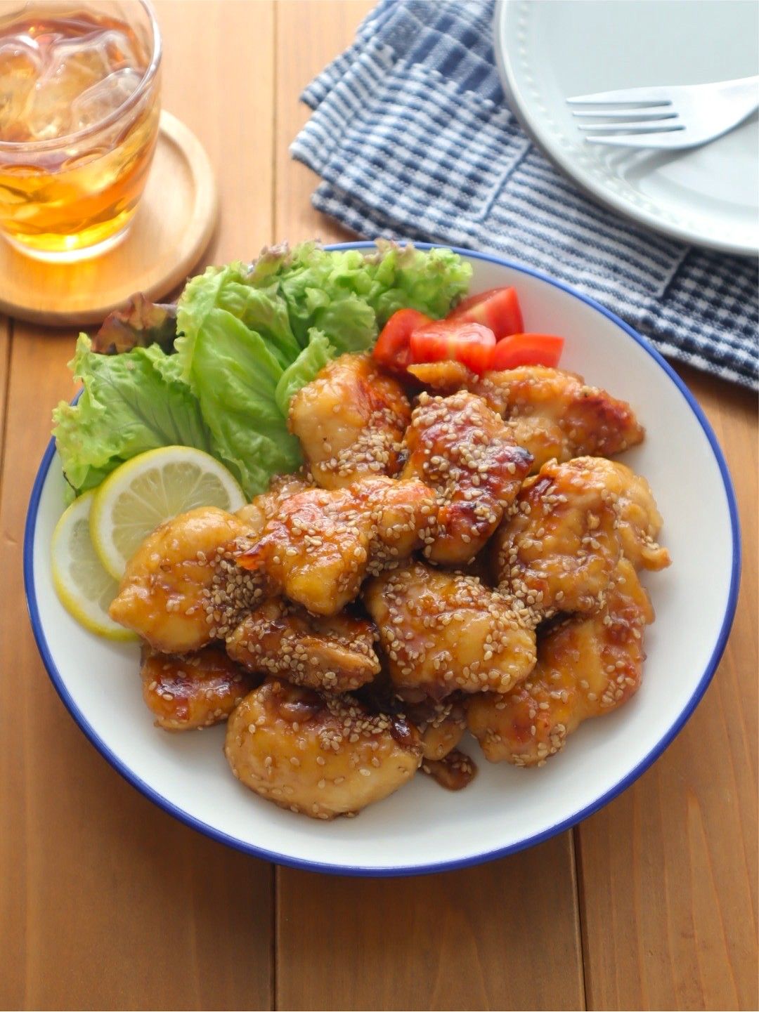 やわらかジューシー／鶏むね肉の甘酢ごま照り焼き | レシピサイトNadia