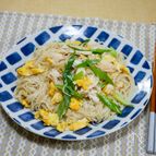 喉越しがいい「鶏ささ身肉と卵の素麺炒め」