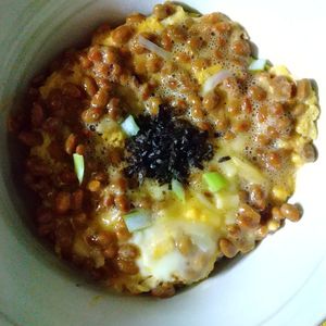 チョロリスの作ってみた!投稿(☆納豆チーズのとろとろ卵どんぶり☆)