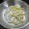 チーズがとろり〜玉子ナポリタンの工程1
