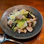 家中の米が無くなる程美味すぎる【豚バラ白菜のネギ塩餡掛け丼】