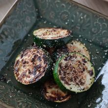 【和風で食べる！】ズッキーニのさっぱりゆかり塩