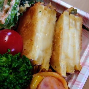 まゆのの作ってみた!投稿(【さつまいもチーズの天ぷら】さくさくとろ〜り)