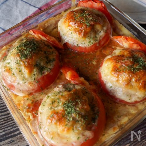 丸ごとトマトのチーズハンバーグ