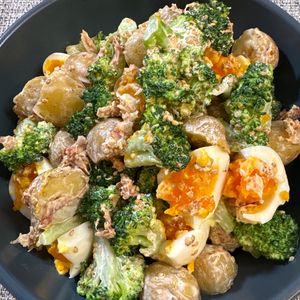 楽ラク手抜キッチン🐶🐾の作ってみた!投稿(新じゃがとブロッコリーと卵のおかかごまマヨサラダ)