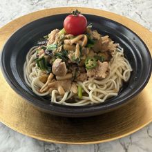 炒めてのせるだけ簡単♡豚バラとなすとニラの細うどん
