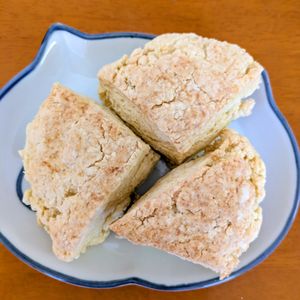 ゆきまる🐬🫧の作ってみた!投稿(材料3つ！ホットケーキミックスの豆腐スコーン)