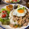 あすこの作ってみた!投稿(おうちカフェの定番!鶏もも肉でガパオライス♡)