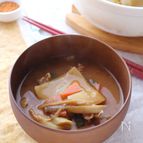 祖母の味！だけど”餃子の皮”で簡単に作る。すいとん風とん汁