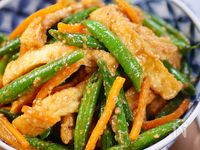 ヘルシー和食の惣菜♪いんげんと油揚げのごま味噌バター和え🥰