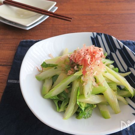 簡単和総菜 セロリ丸ごと1本消費 セロリのおかか炒め By 佐藤 加奈子 Kaana57 レシピサイト Nadia ナディア プロの料理家のおいしいレシピ 簡単和総菜 セロリ丸ごと1本消費 セロリのおかか炒め By 佐藤 加奈子 Kaana57 レシピサイト Nadia ナディア プロの料理家のおいしいレシピ