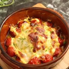 簡単イタリアン!トマトのバジルチーズ焼き