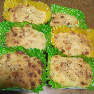 ももの作ってみた!投稿(混ぜて焼くだけふわふわ♡おからと米粉のベーコンチーズマフィン)