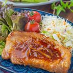 漬けて焼くだけ！豚ロース厚切りの甘酢生姜焼き