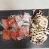 簡単ワンパン！【鮭ときのこのバタぽん照り焼き】コク旨♡の工程1