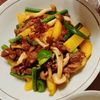 RIOの作ってみた!投稿(牛こまとじゃがいもとピーマンとしめじのオイスター炒め)