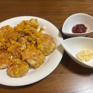 こむぎの作ってみた!投稿(絹厚揚げとコーンとハムのもちもち焼き)