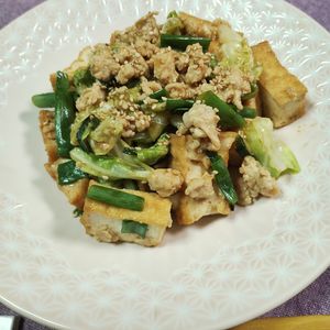 M＊Pの作ってみた!投稿(ごはんがすすむ♩厚揚げと春キャベツのごま味噌炒め)