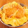 大満足のワンパン飯！卵とじコロッケ丼の工程4