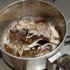 おつまみに！黒舞茸の大根おろし和えの工程3