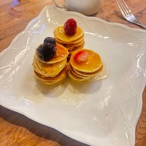 10歳のシェフの作ってみた!投稿(朝ごはんにも◎米粉バターはちみつパンケーキ)