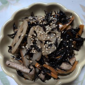 KUMIKOの作ってみた!投稿(根菜たっぷり【ひじきの煮物】ほっこりおつまみ)