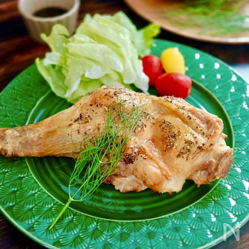 準備10分で本格♡骨付き鶏のオーブン焼き~ディルソース添え~