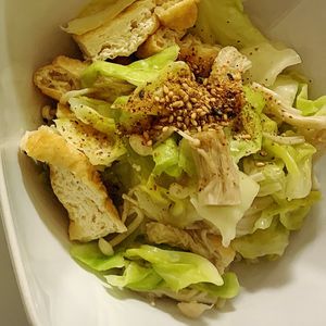曖昧の作ってみた!投稿(レンジ3分半！調味料1つ【キャベツのおひたし】)
