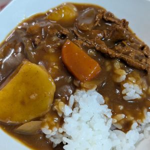 まゆのの作ってみた!投稿(市販ルーで作る 懐かしのポークカレー)