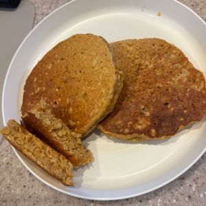 ぴちの作ってみた!投稿(すぐできる！バナナ×きなこ×オートミールのふわもちパンケーキ)