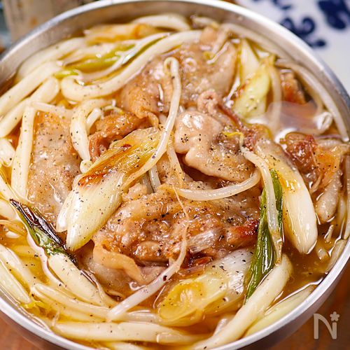 行列のうどん屋さんの🍜豚バラねぎ塩ガッツリうどん🤩