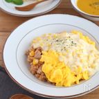 ランチに♪炊き込みチキンライスのコーンクリームオムライス