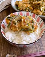焼いてからめるだけでご飯がすすむ「さっぱり薬味だれチキン」