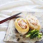 おかかごはんを詰めた塩稲荷