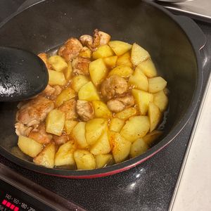 1169387の作ってみた!投稿(【さっぱりコクうま〜♡】鶏肉とじゃがいもの甘酢がらめ)