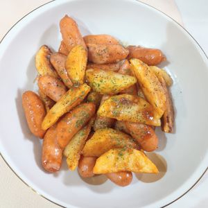 milkの作ってみた!投稿(フライパン10分！【ソーセージ×じゃがいもガリバタ醤油炒め】)